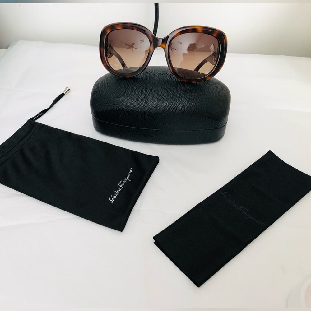 Salvatore Ferragamo Tortoise & Gold Sunglasses Case Dust Bag & Cloth Retail $475